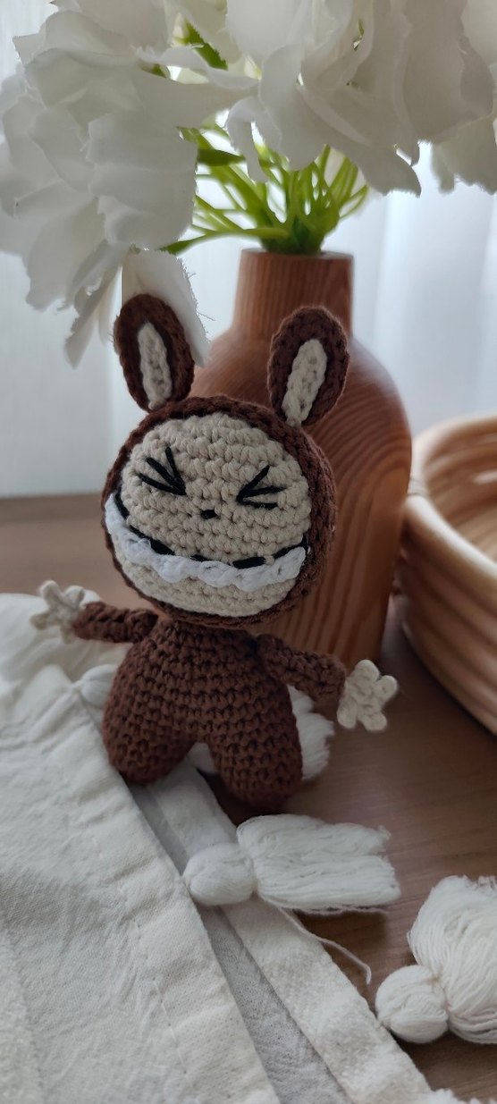 Kahverengi Örgü Peluş Oyuncak labubu - Görsel 2