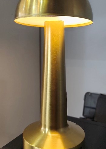 Parlak Altın Masa Lambası şarj edilebilir sıfır ürün - Görsel 4