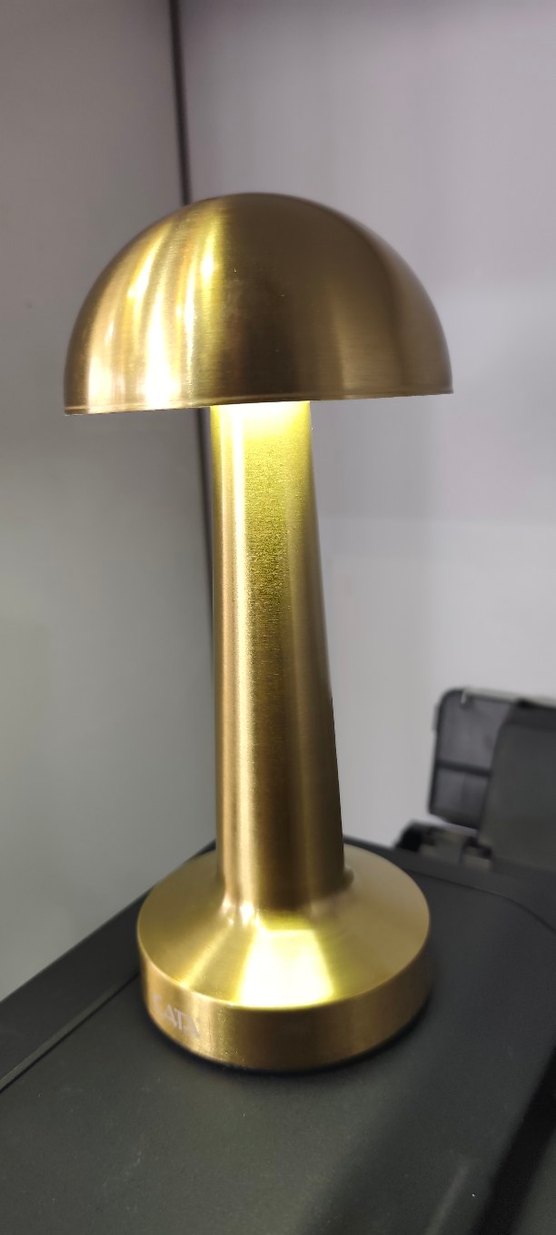 Parlak Altın Masa Lambası şarj edilebilir sıfır ürün - Görsel 2