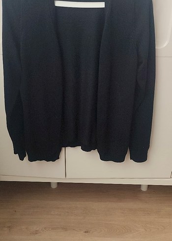 LC Waikiki Sikligin Simgesi Siyah Uzun Kollu Triko Hirka