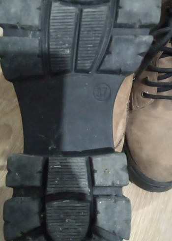 Kahverengi Süet Tokalı Kadın Bot - Görsel 4