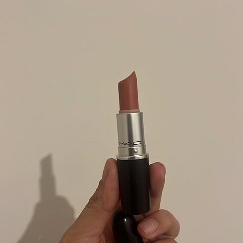 Mac Rui Kinda Sexy