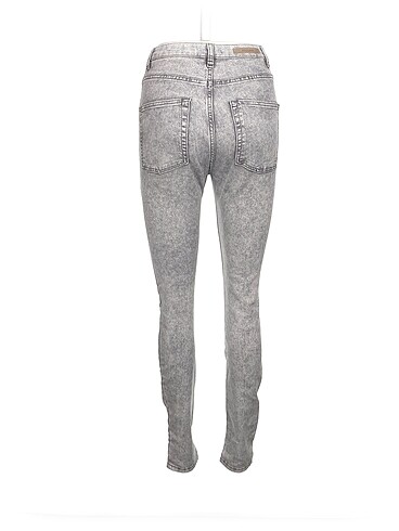 36 Beden Pull and Bear Skinny %70 İndirimli.