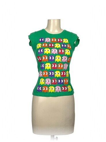 PreLoved T-shirt %70 İndirimli.