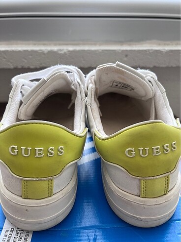 37 Beden beyaz Renk guess orijinal spor ayakkabı