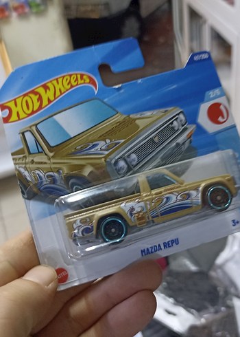 Beden Renk Hot Wheels Kırmızı Mitsubishi Pajero Oyuncak Araba