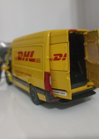 Beden Renk Sarı DHL Oyuncak Kamyonet