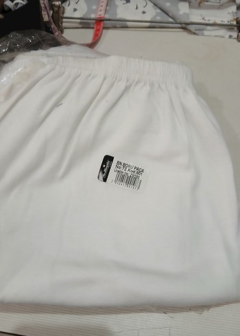 Beyaz Kısa Pamuklu Hamile Şortu - Görsel 3