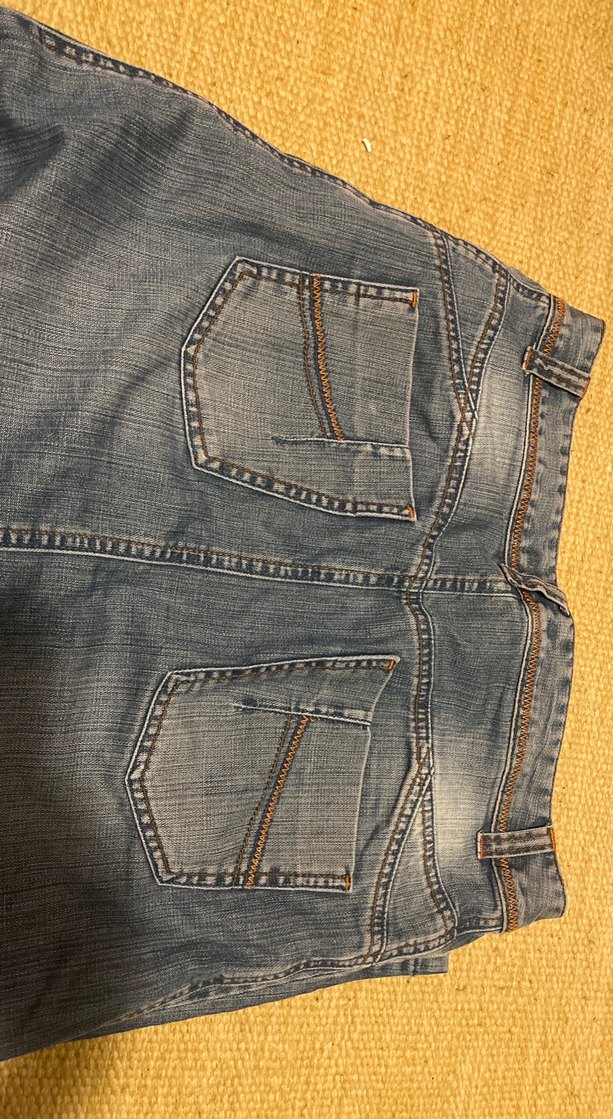 Kadın Beyaz Batik Desenli Midi Denim Etek - Görsel 3
