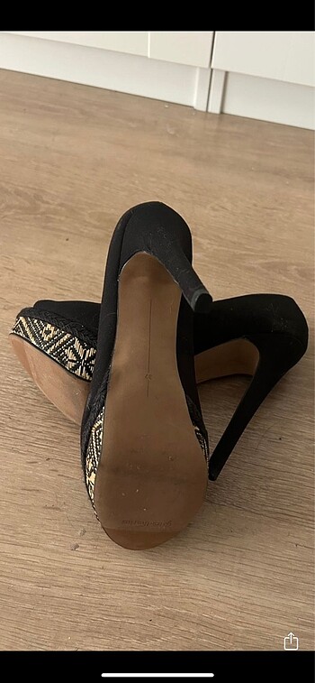 37 Beden Stradivarius peep toe burnu açık ayakkabı