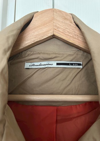 l Beden Stradivarius palto