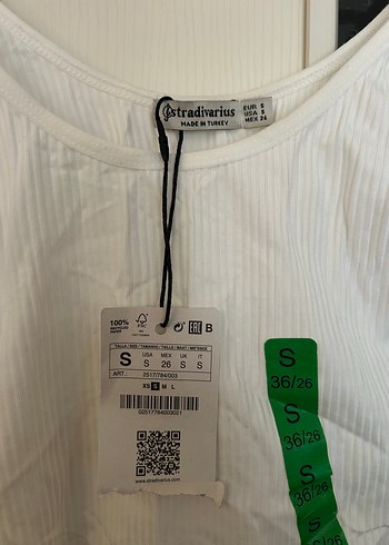 s Beden beyaz Renk Stradivarius askılı Tshirt Etiketli