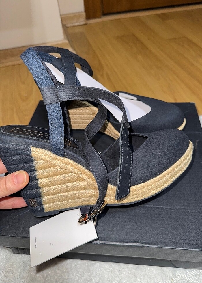 TOMMY HILFIGER DOLGU TOPUK ESPADRİL - Görsel 3