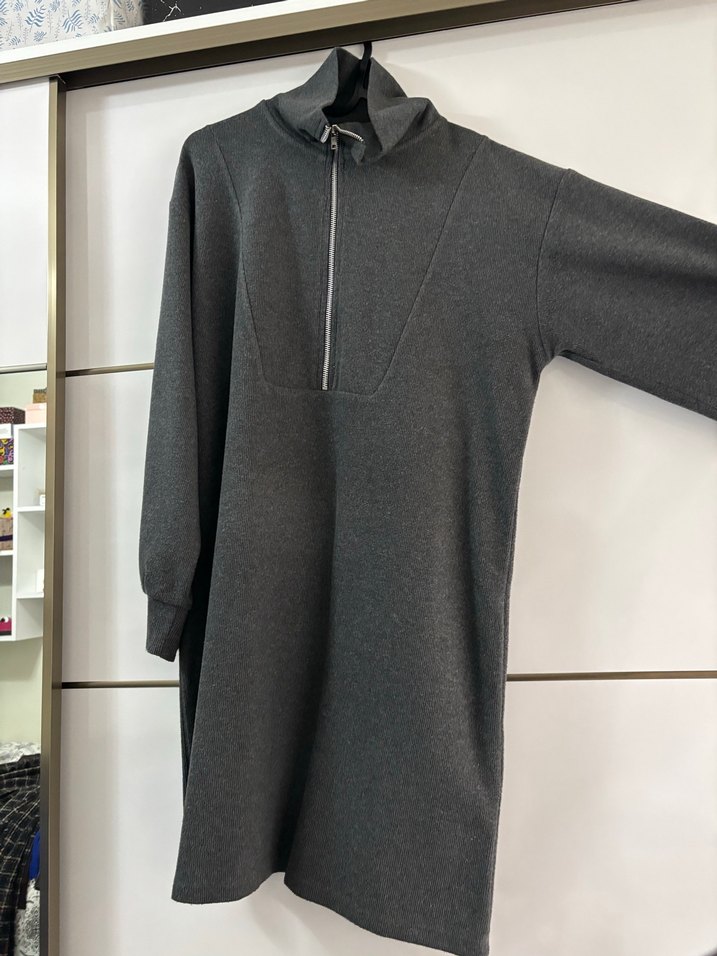 Gri Yarım Fermuarlı Yüksek Yakalı Kadın Triko Elbise - Görsel 2