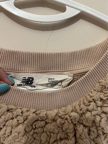 New Balance Bej Rengi Sweatshirt - Small WNT3037-FCD - Görsel 6