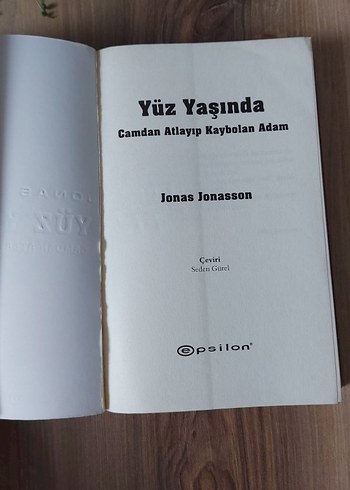 Yüz Yaşında Camdan Atlayıp Kaybolan Adam