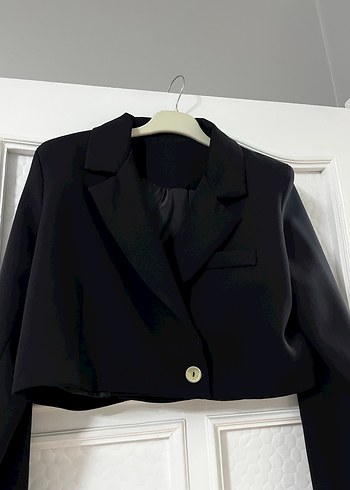 Düğmeli Siyah Mini Kadın Blazer Ceket