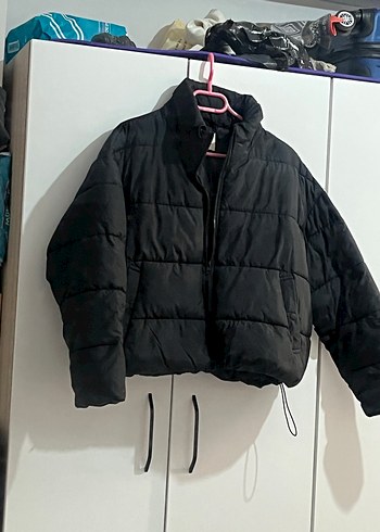 Stradivarius Siyah Şişme Mont