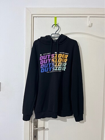 Siyah sweatshirt