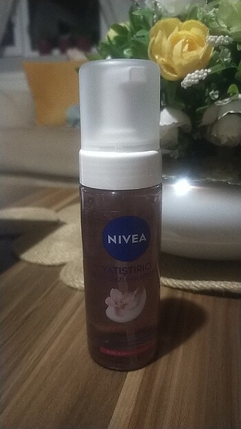NIVEA YÜZ YIKAMA KÖPÜĞÜ KURU CİLTLER 150 ML 