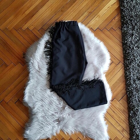Püsküllü Pantolon