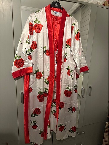 Avrupa ipek saten pijama sabahlık takım