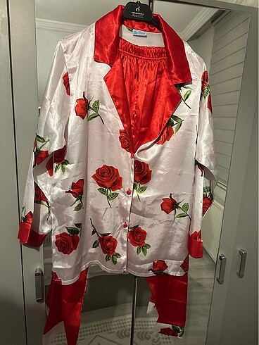 Diğer Avrupa ipek saten pijama sabahlık takım