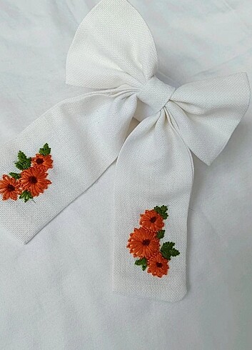Nakış işlemeli fiyonk toka 