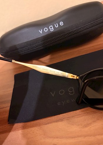 Vogue Siyah Kadın Gözlüğü - Görsel 3