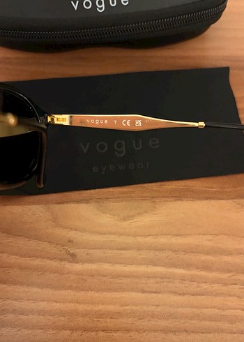 Vogue Siyah Kadın Gözlüğü - Görsel 2