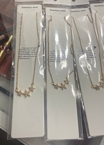 Zincir Detaylı Altın Renk Kadın Kolye Açıklama - Görsel 2