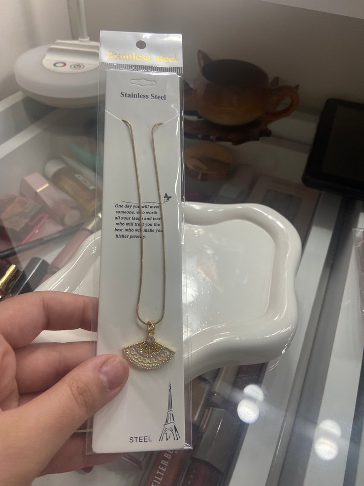 Yelpaze Charmlı Kadın Kolye - Görsel 3