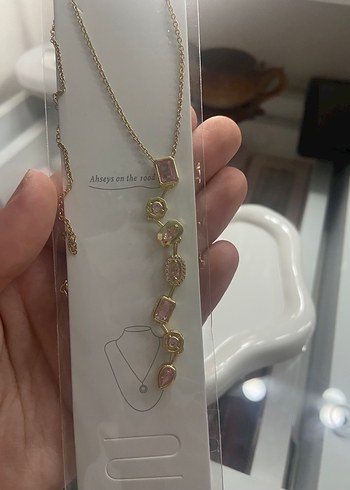 Altın Rengi Uzun Zincir Detaylı Y Kadın Kolye - Görsel 3
