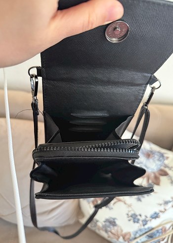 Siyah Deri Fermuarlı Kadın Çapraz Çanta - Görsel 4