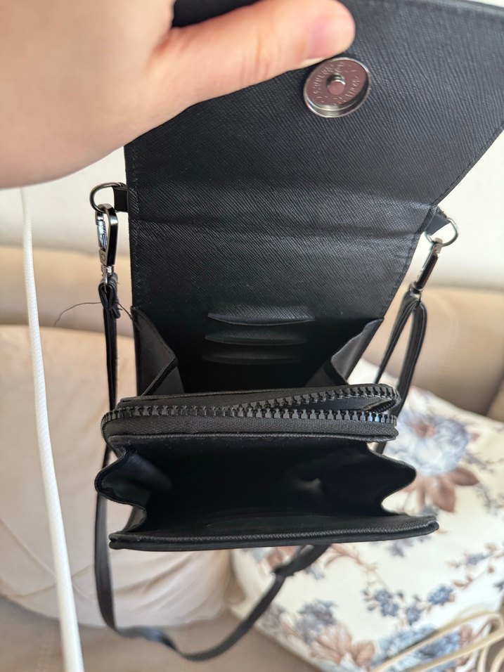 Siyah Deri Fermuarlı Kadın Çapraz Çanta - Görsel 4
