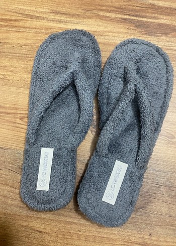 Gri Kadın Triko Ev Terliği - Görsel 3