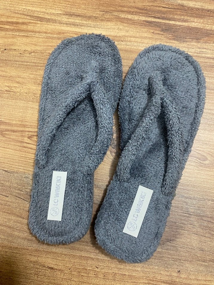 Gri Kadın Triko Ev Terliği - Görsel 3