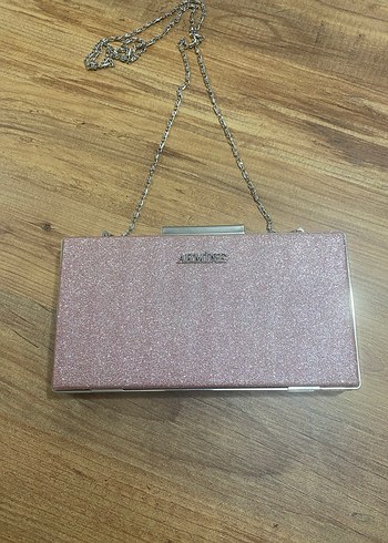 Pembe Parlak Deri Kadın Portföy Çanta - Görsel 4