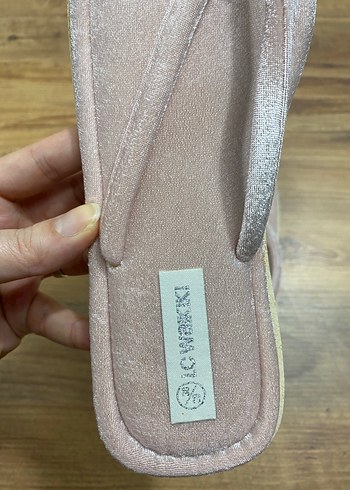 Açık pembe renkte süet ev Terlik - Görsel 3
