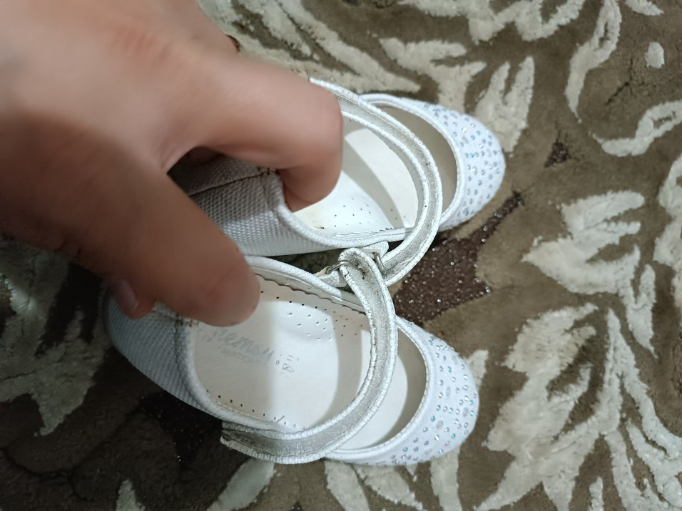 Kız Çocuk Beyaz Tokalı Bale Ayakkabısı - Görsel 3