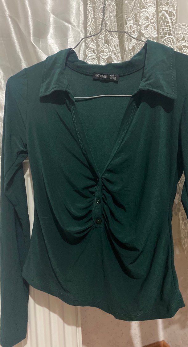 Düğmeli V Yakalı Yeşil Kadın Bluz - Görsel 3