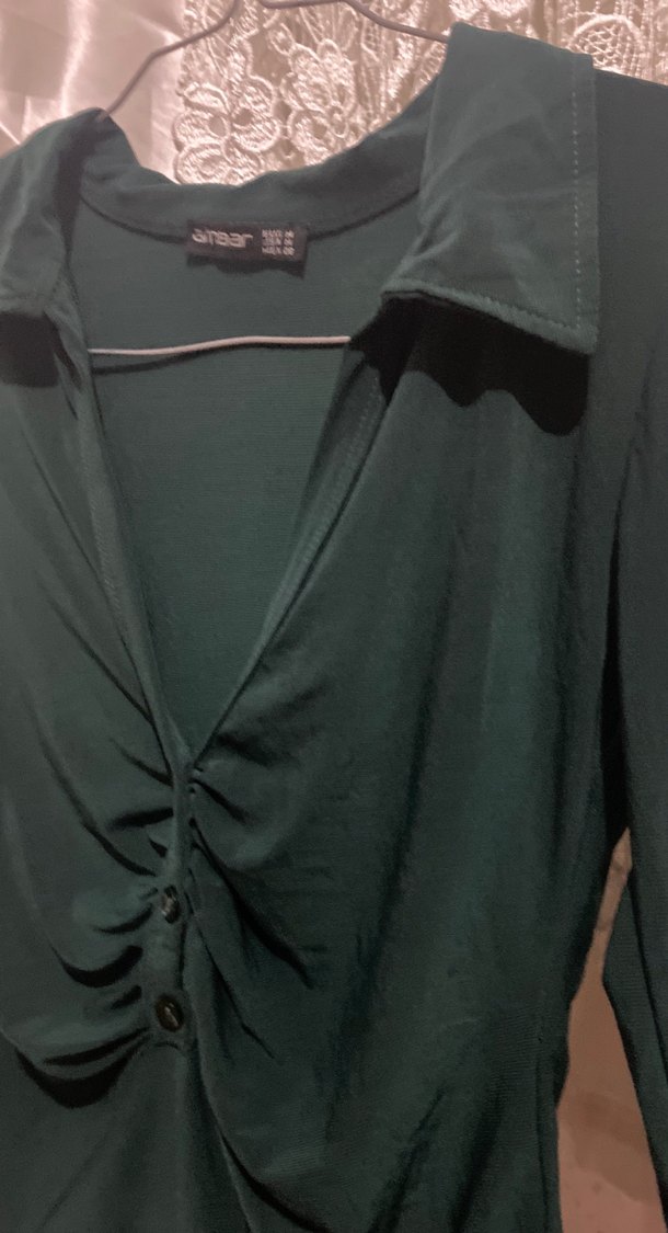 Düğmeli V Yakalı Yeşil Kadın Bluz - Görsel 2