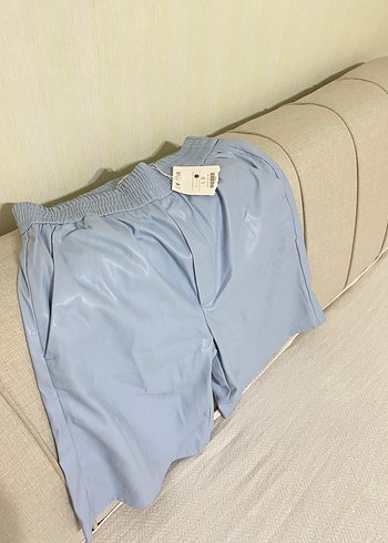 Mavi Kadın Mini Deri Şort - Görsel 3