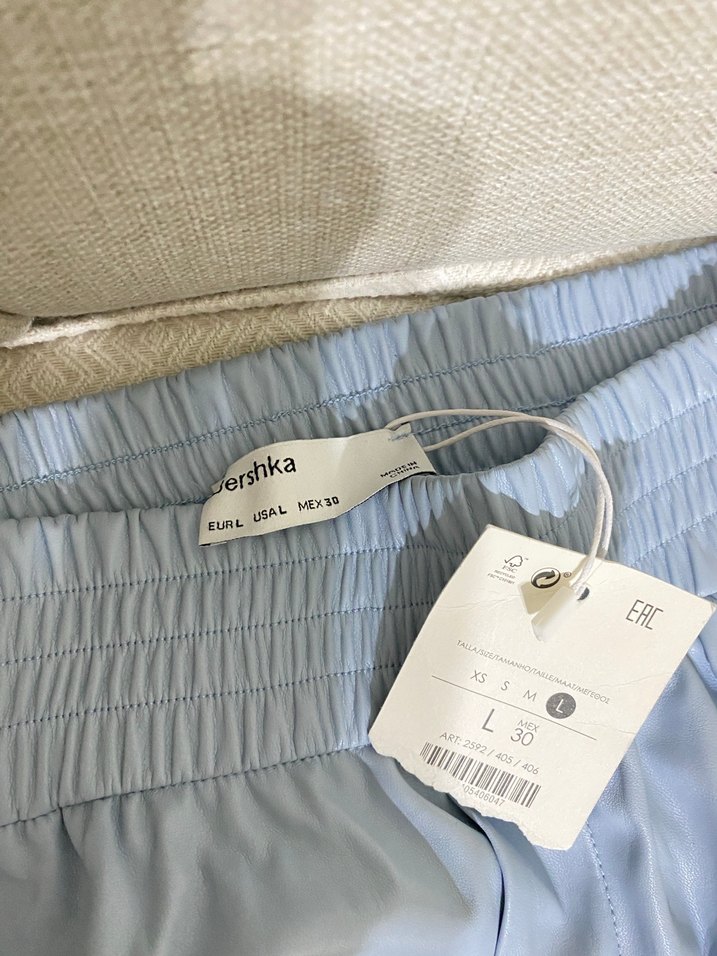 Mavi Kadın Mini Deri Şort - Görsel 2