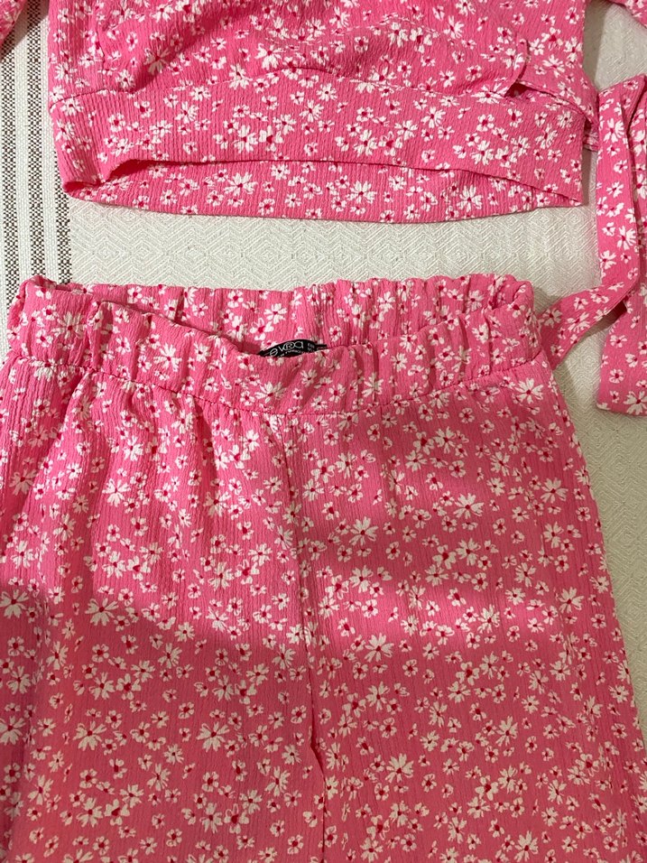 Pembe Çiçek Desenli Takım - Görsel 4