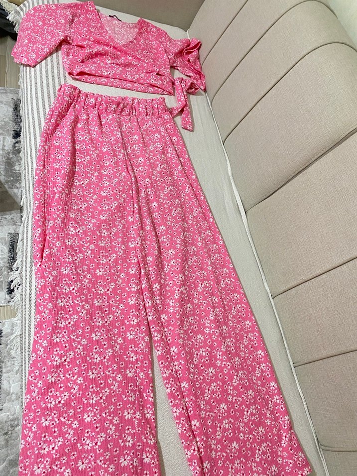Pembe Çiçek Desenli Takım - Görsel 5