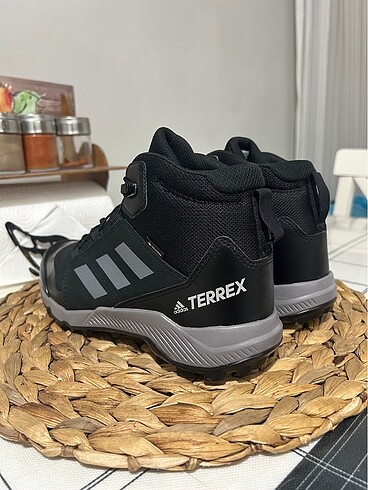 37,5 Beden siyah Renk Adidas terrex bot