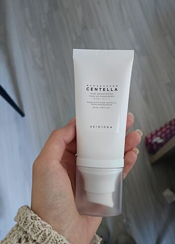 Centella ton eşitleyici güneş kremi spf+50
