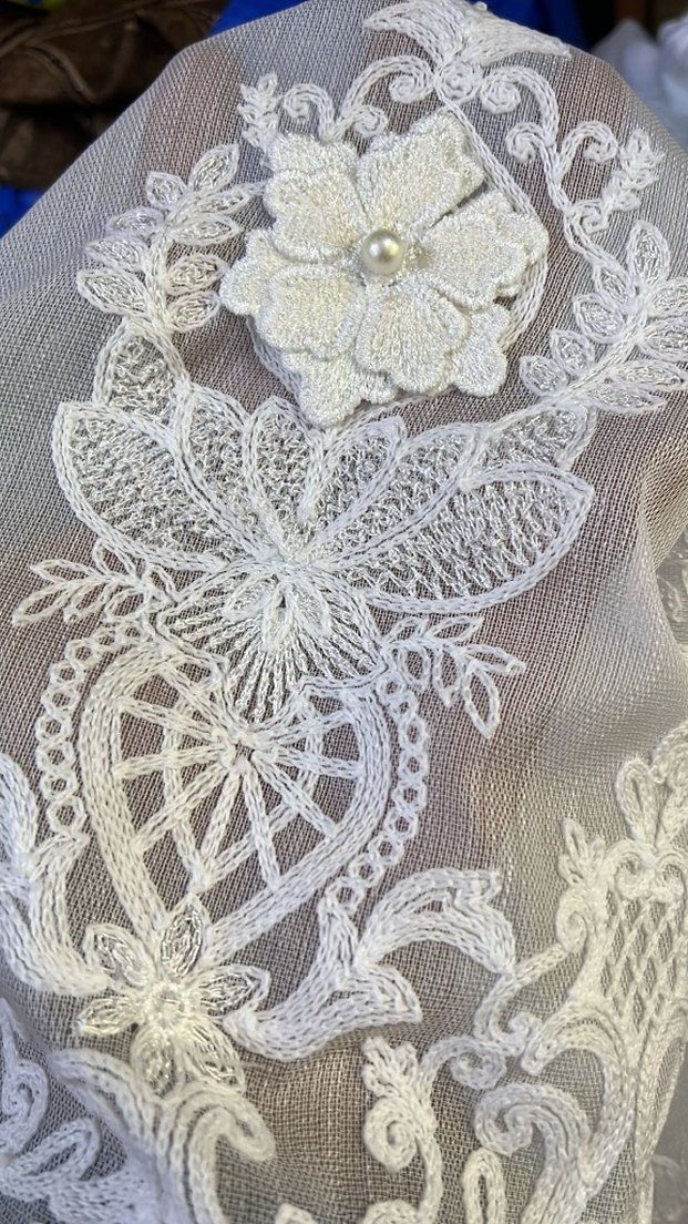 yepyeni desen nakışlı tül - Görsel 3