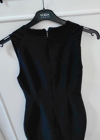 Siyah Drapeli Yuvarlak Yakalı Midi Elbise - Görsel 4